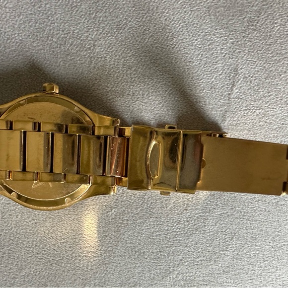 Women’s Nixon Good Watch - Picture 4 of 5